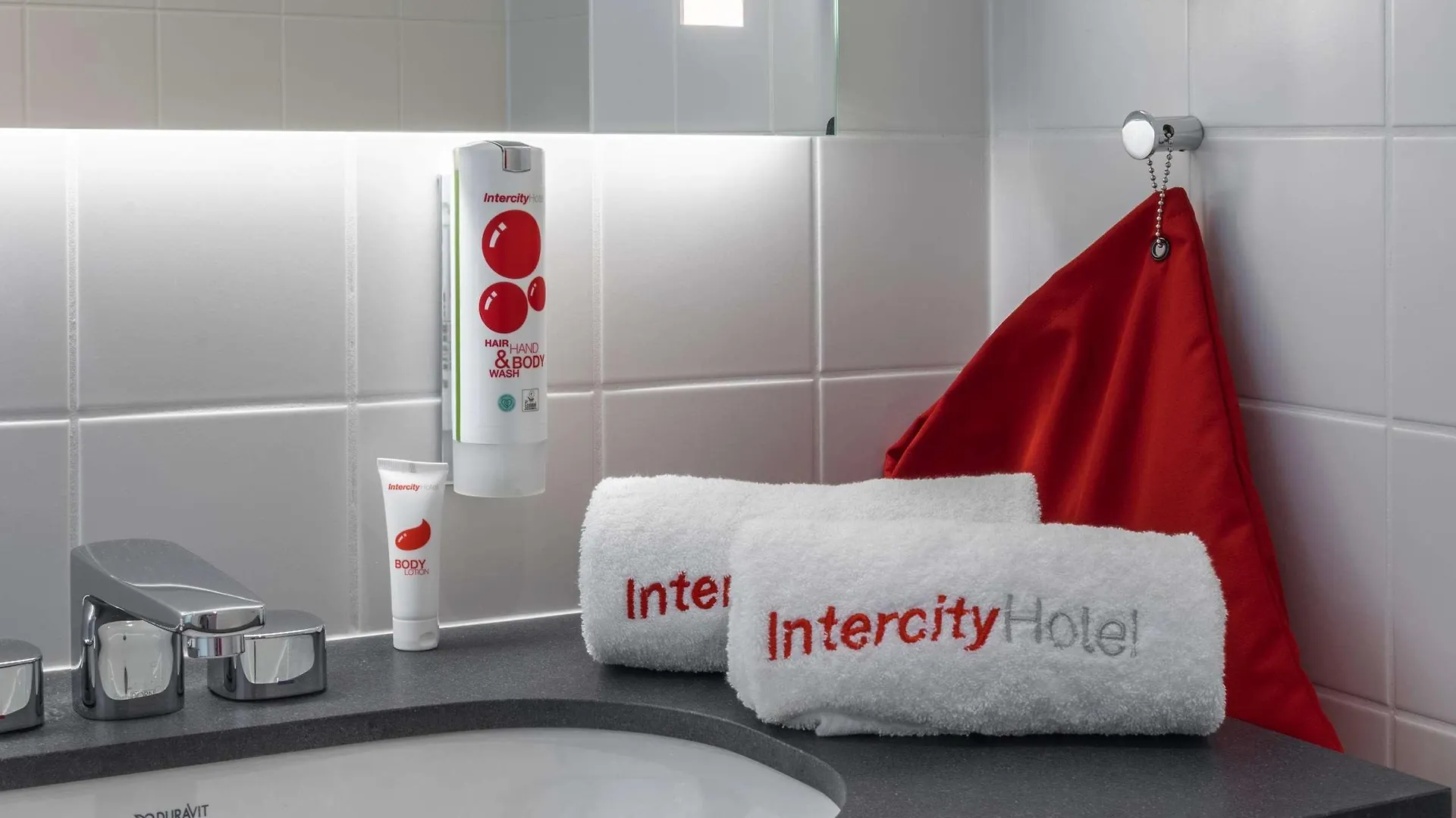 Intercityhotel Boedapest 4*,  Hongarije