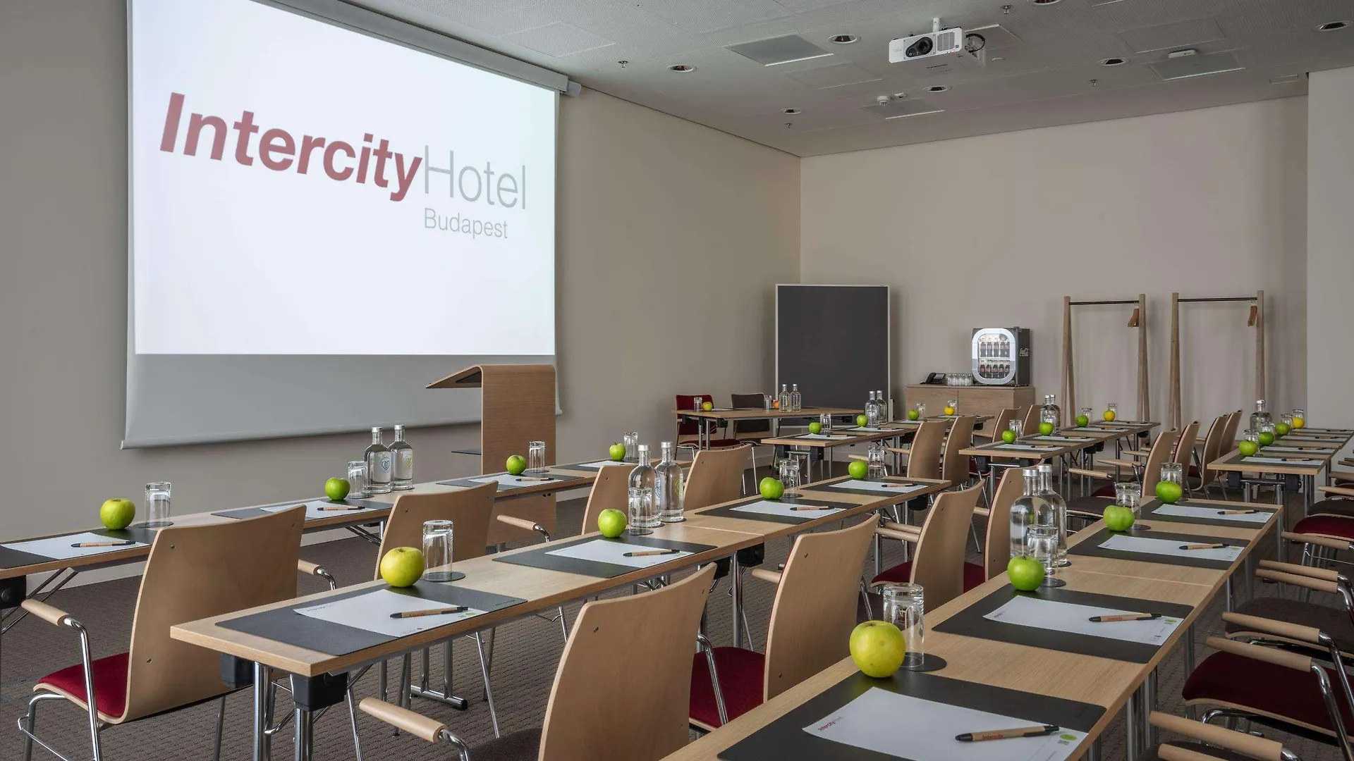 Intercityhotel Boedapest 4*,  Hongarije