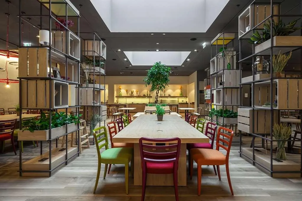 IntercityHotel Budapest 4*,